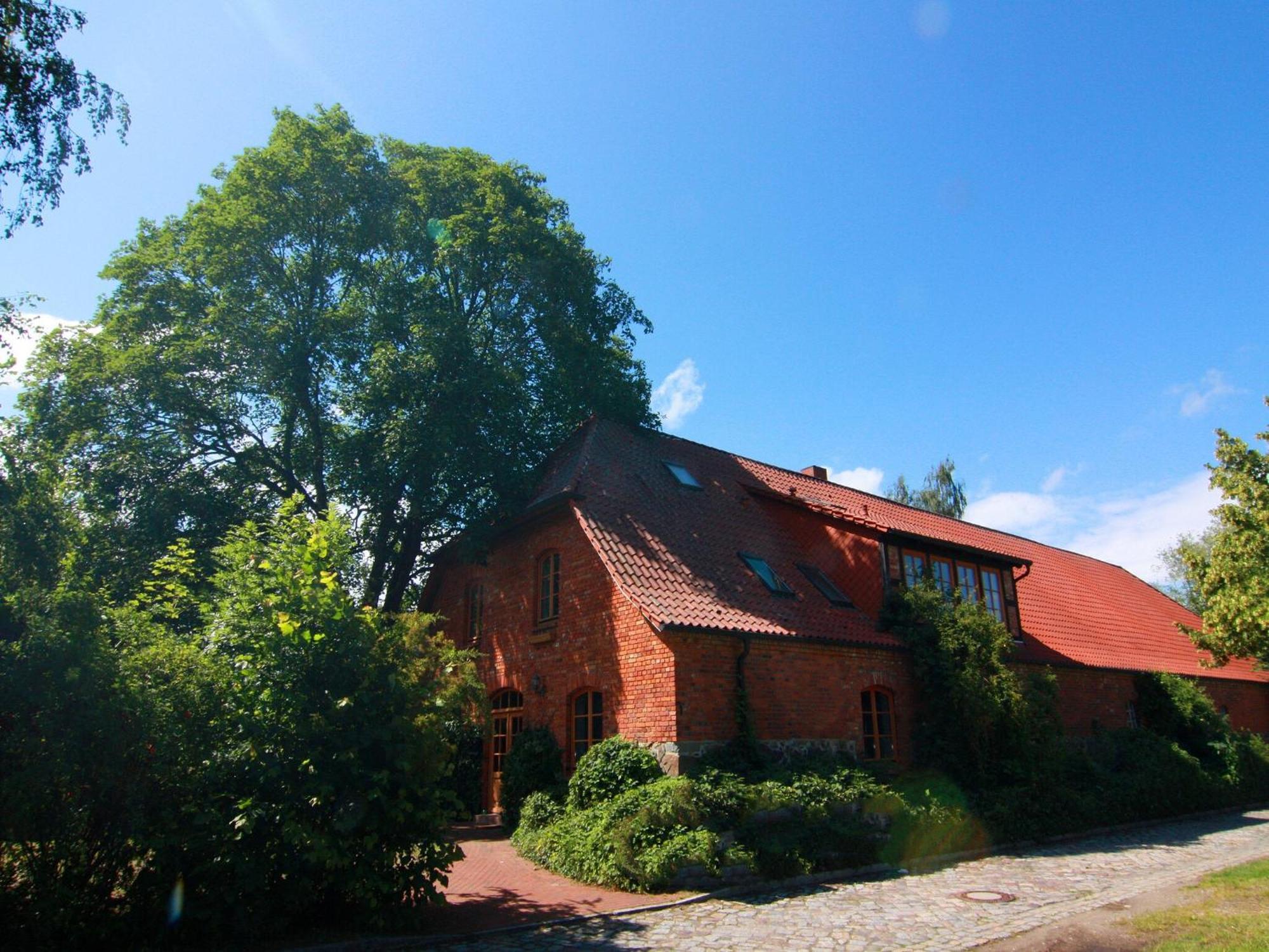 Mansion In Gressow With Terrace Garden Bbq Pond Bicycles别墅 外观 照片
