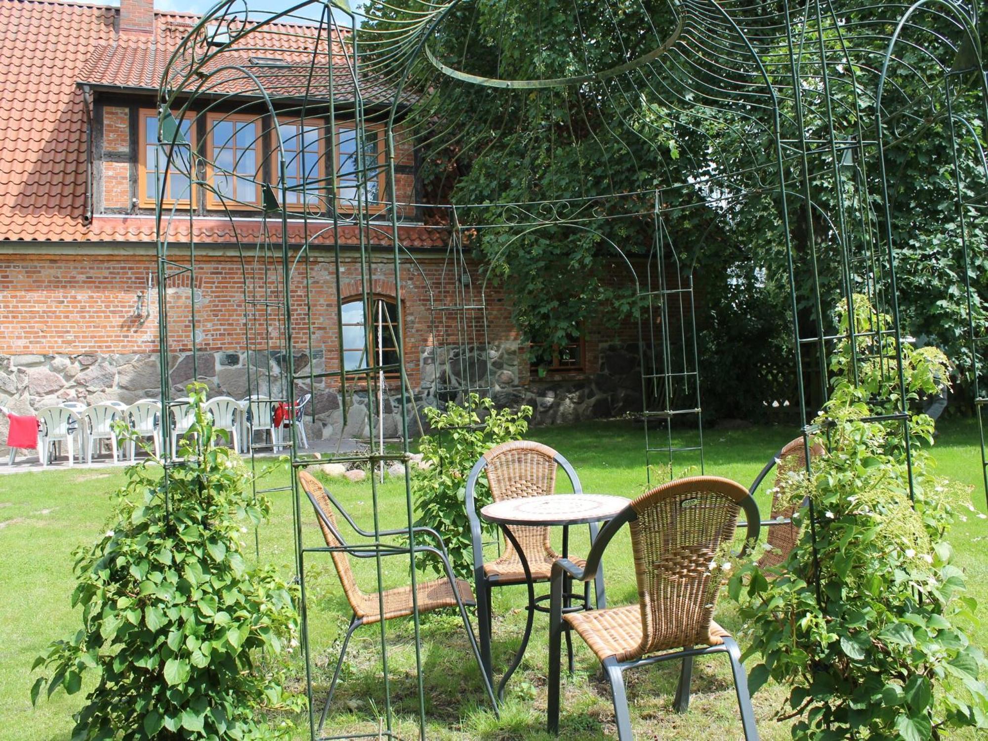 Mansion In Gressow With Terrace Garden Bbq Pond Bicycles别墅 外观 照片